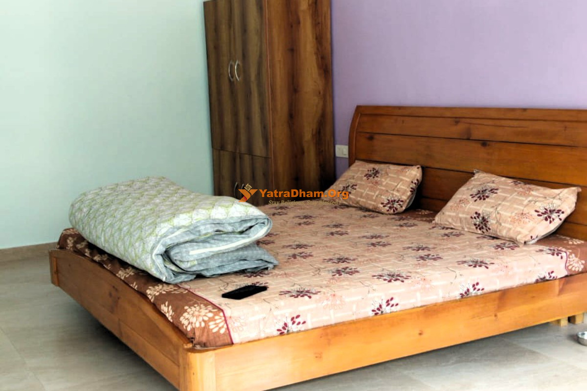 Family Room in Kainchi Dham